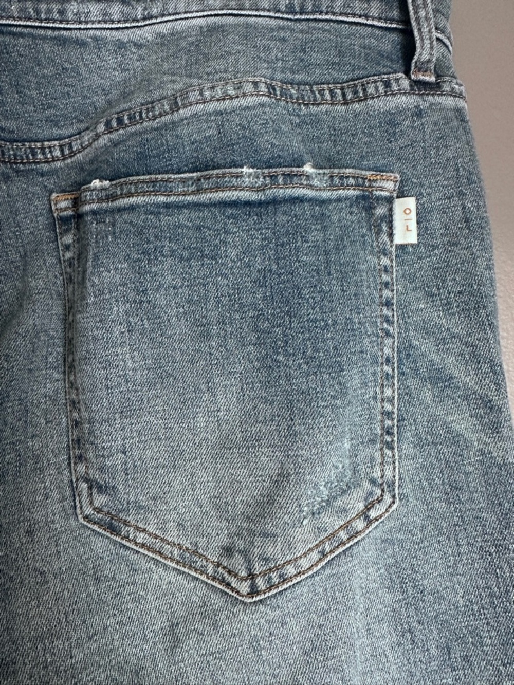 Women’s Relaxed Boyfriend Jeans - Picture 6 of 12